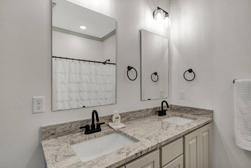 Vila Alamo Luxury Living Up To 11 Tyler Exteriér fotografie