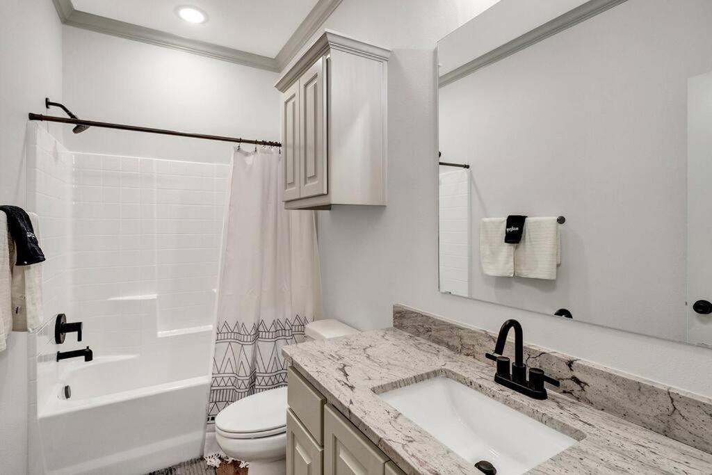 Vila Alamo Luxury Living Up To 11 Tyler Exteriér fotografie